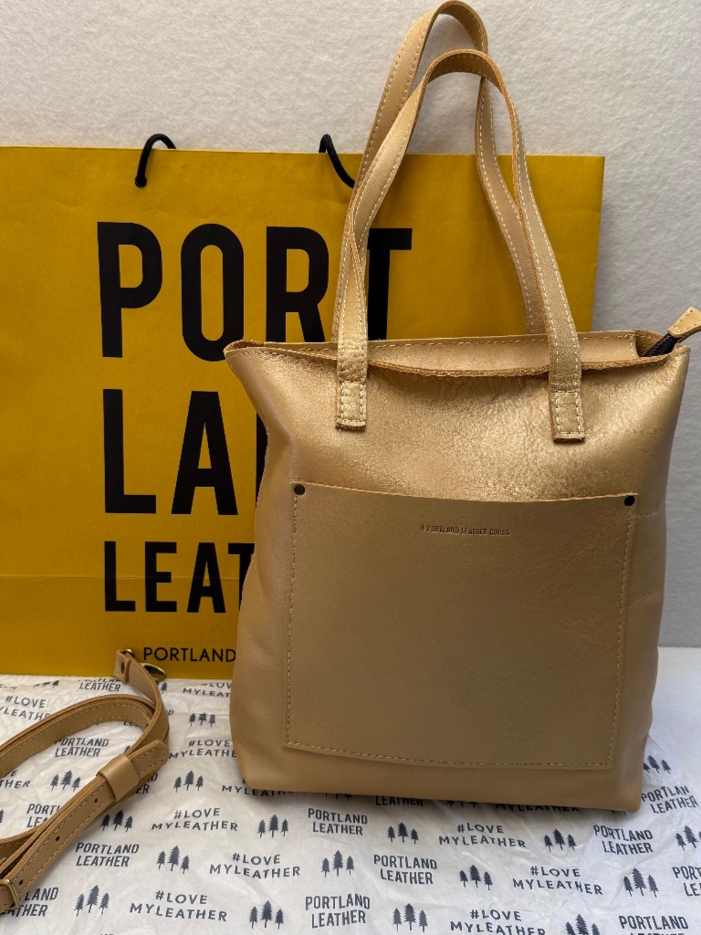 NIB Portland Leather Goods PLG Zippered Full Size Crossbody FSCB in Champagne